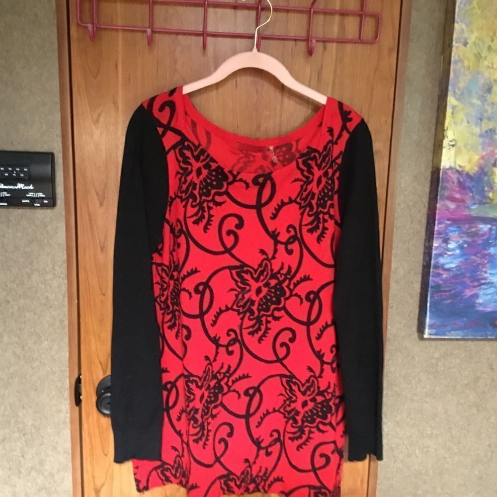 NWOT. Red Brand Women’s Size L Red and Black Sweater Knit Top